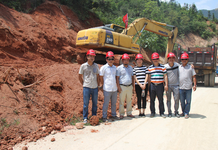 熱烈祝賀炎陵縣S347石潮至壟下公路改建工程項(xiàng)目路基工程開工
